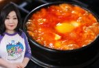 Spicy Soft Tofu Stew with Beef (Gogi Sundubu-jjigae: 고기 순두부찌개)