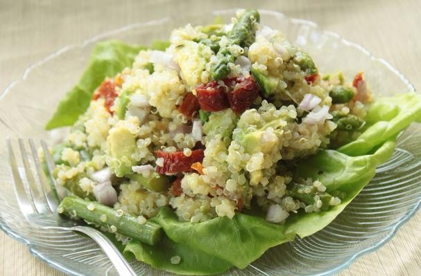 Quinoa Salad With Avocado, Asparagus and Sun Dried Tomatoes Recipe