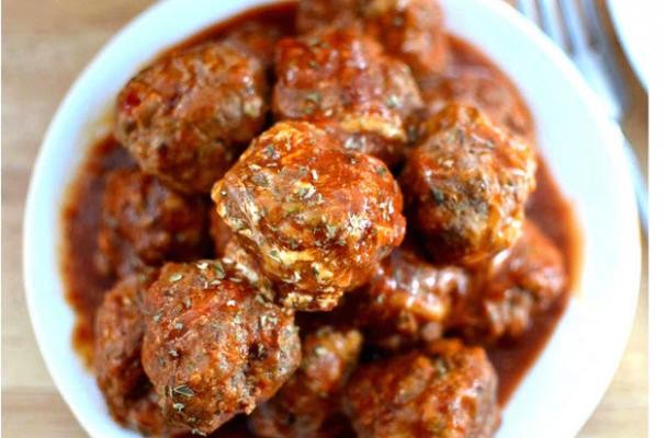 Bobby Flay’s Meatball & Sauce Recipe