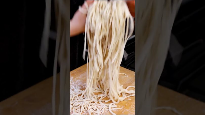 How to make knife-cut noodle soup (kalguksu: 칼국수)