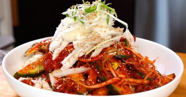 Korean spicy whelks with noodles (Golbaengi-muchim: 골뱅이무침)